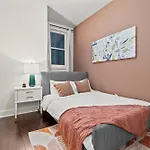 3Br Near Metro - Walk To Met - Free Parking - Terrace - 8 Pp