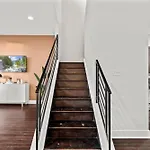 3Br Near Metro - Walk To Met - Free Parking - Terrace - 8 Pp